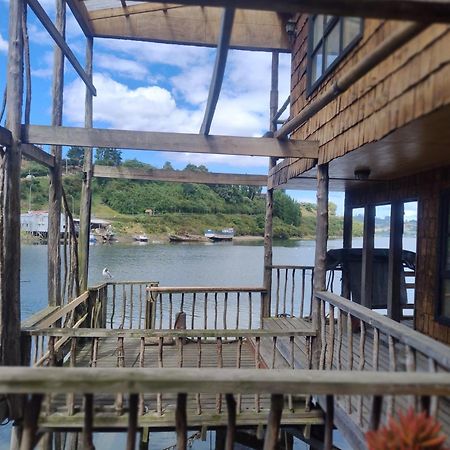 Hostal Palafito Waiwen Кастро Екстер'єр фото