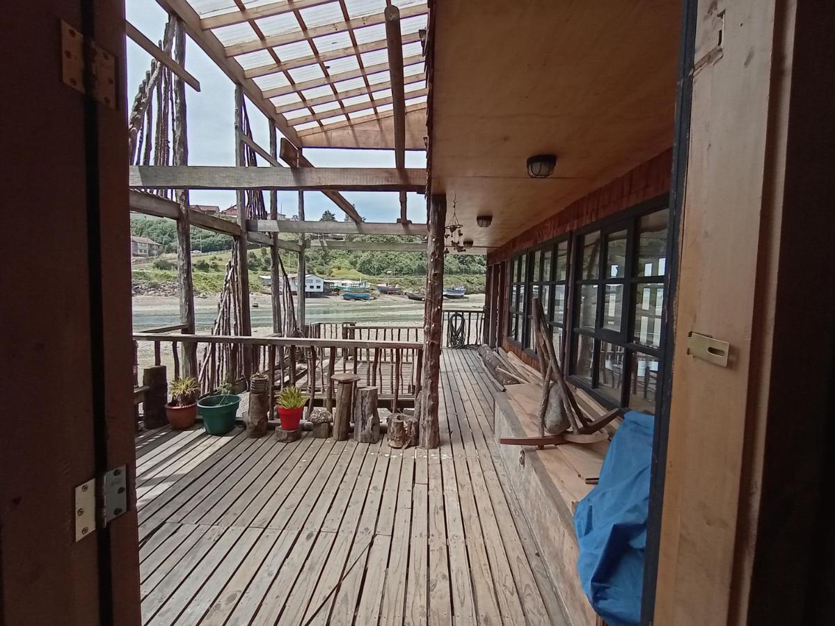 Hostal Palafito Waiwen Кастро Екстер'єр фото